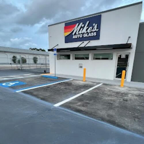 Mike's Auto Glass in Tampa FL gets fresh new stripes by Radiant Striping